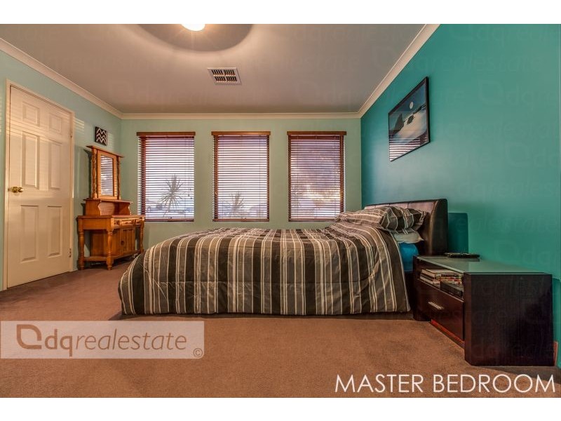 7 Capri Leone Way, Sinagra WA 6065