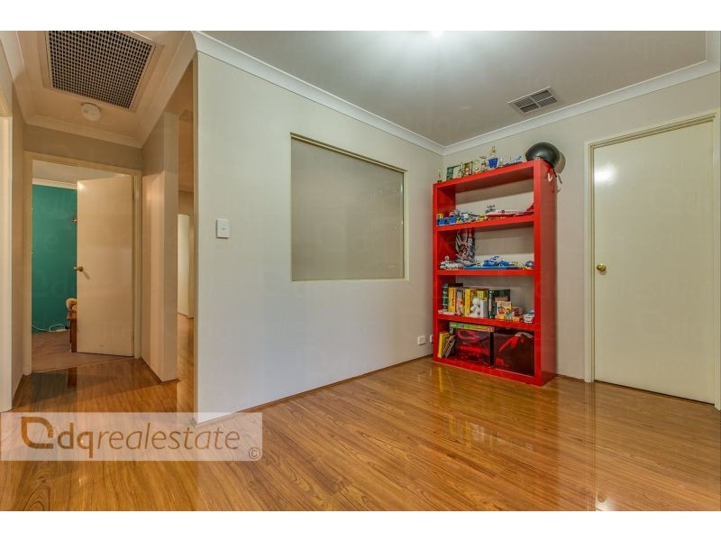 7 Capri Leone Way, Sinagra WA 6065