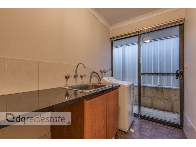 7 Capri Leone Way, Sinagra WA 6065