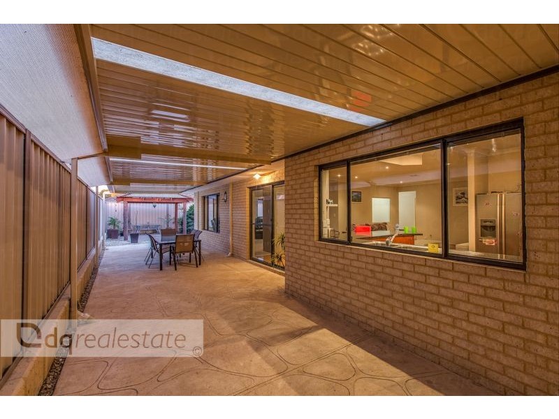 7 Capri Leone Way, Sinagra WA 6065