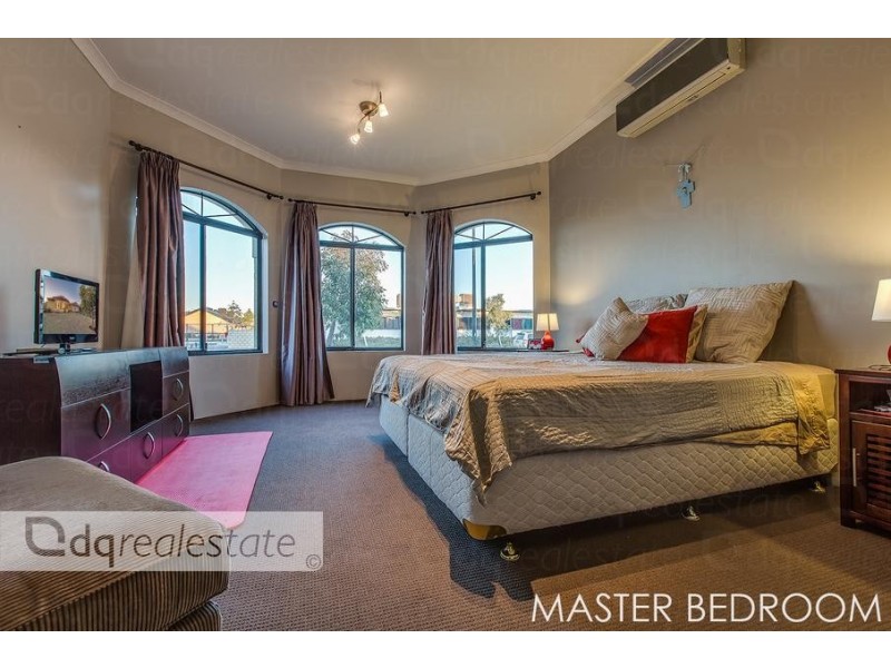 27 Spring Hill, Tapping WA 6065