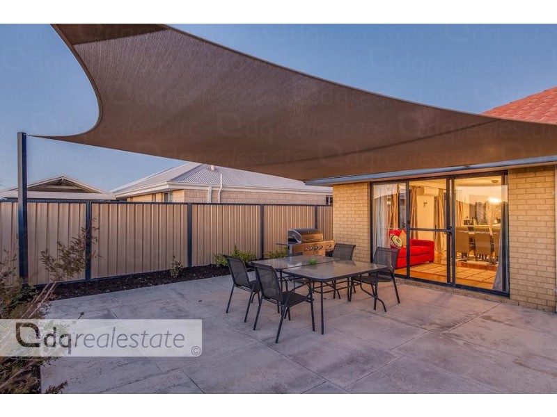 27 Spring Hill, Tapping WA 6065