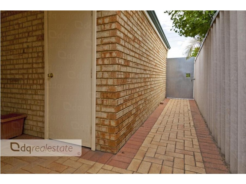 16 Sandilands Circuit, Tapping WA 6065