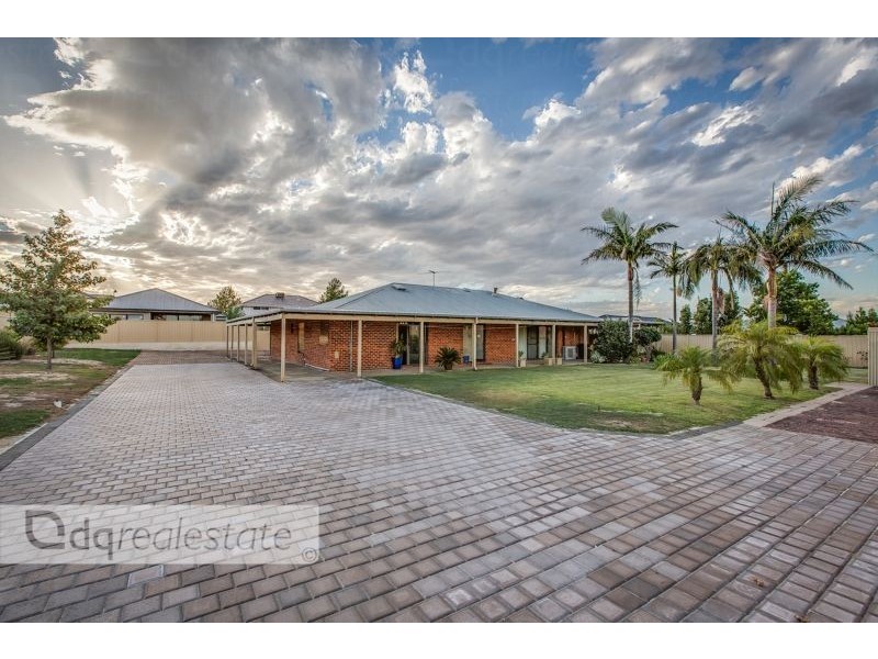 7 Tantallon Bend, Darch WA 6065