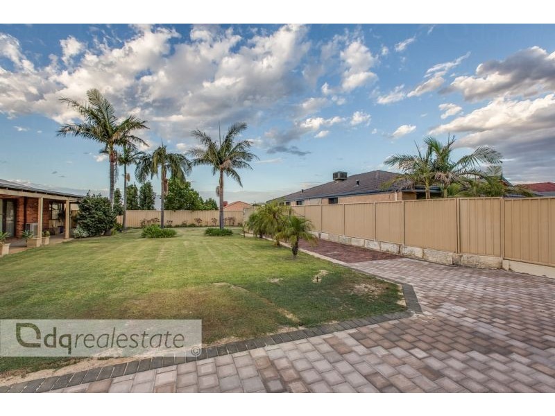 7 Tantallon Bend, Darch WA 6065