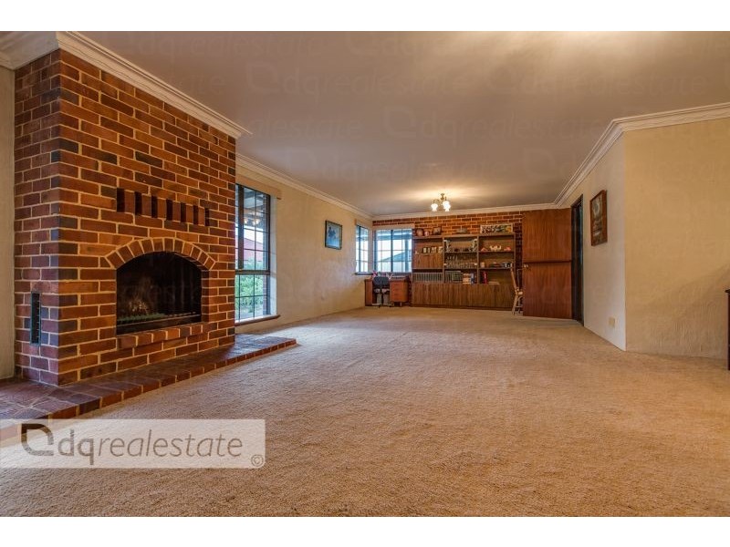 7 Tantallon Bend, Darch WA 6065