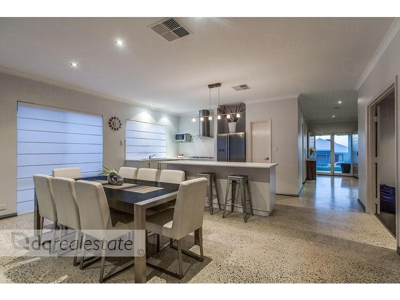 76 Appleby Dr, Darch WA 6065