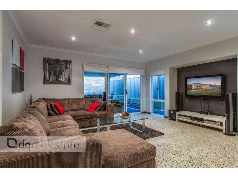 76 Appleby Dr, Darch WA 6065