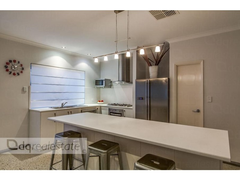 76 Appleby Dr, Darch WA 6065