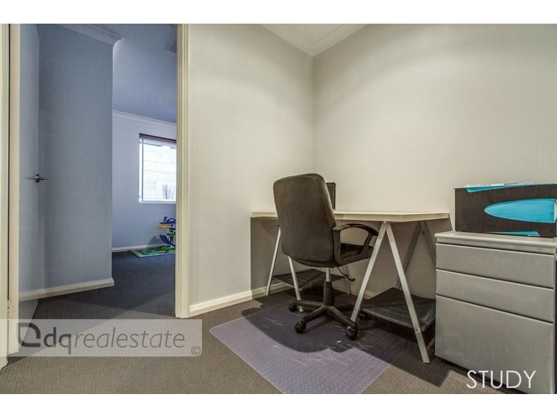 76 Appleby Dr, Darch WA 6065