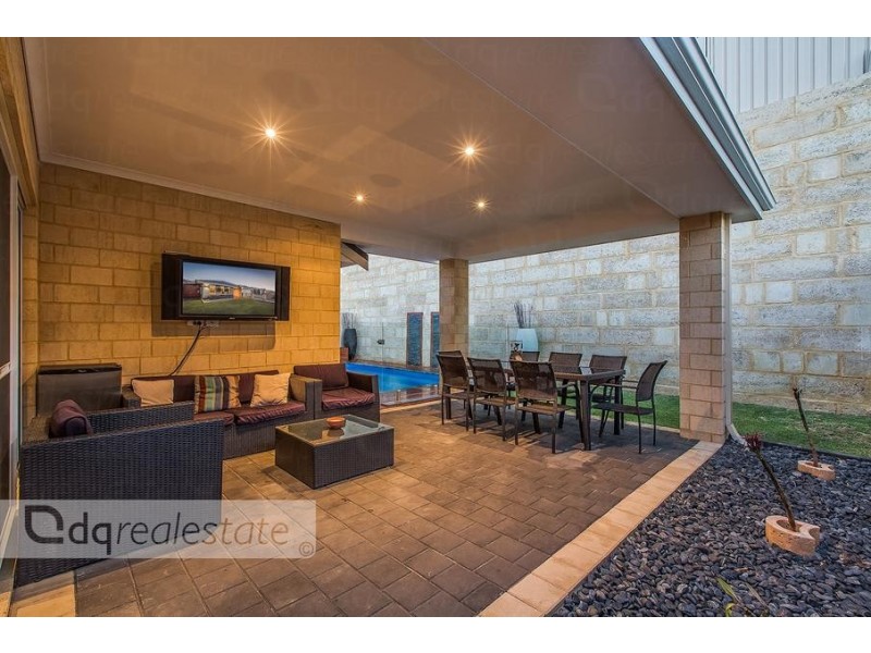 76 Appleby Dr, Darch WA 6065