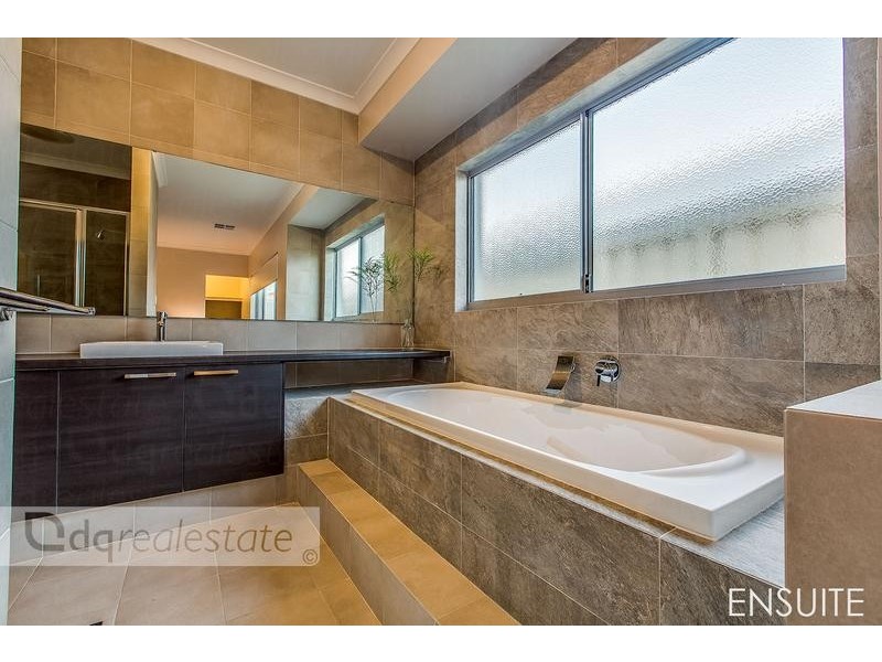 69 Cook Avenue, Hillarys WA 6025