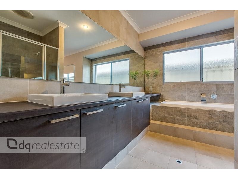 69 Cook Avenue, Hillarys WA 6025