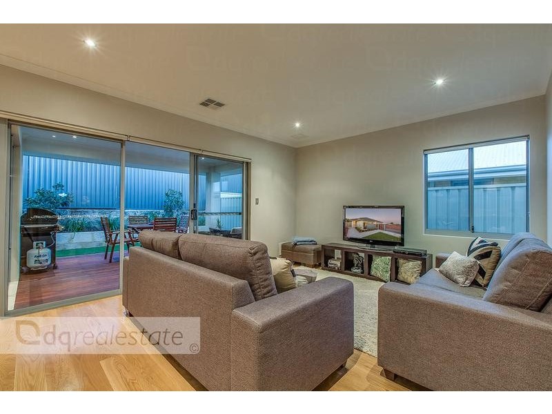 69 Cook Avenue, Hillarys WA 6025