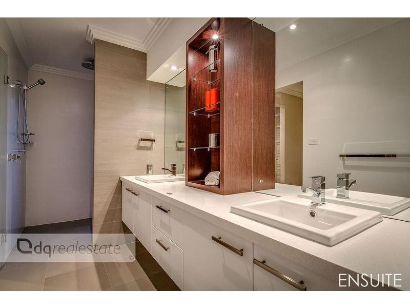 13 Pinnata Mews, Churchlands WA 6018