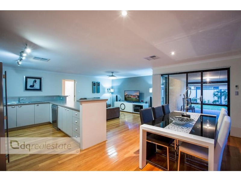 10 Crimson Way, Tapping WA 6065