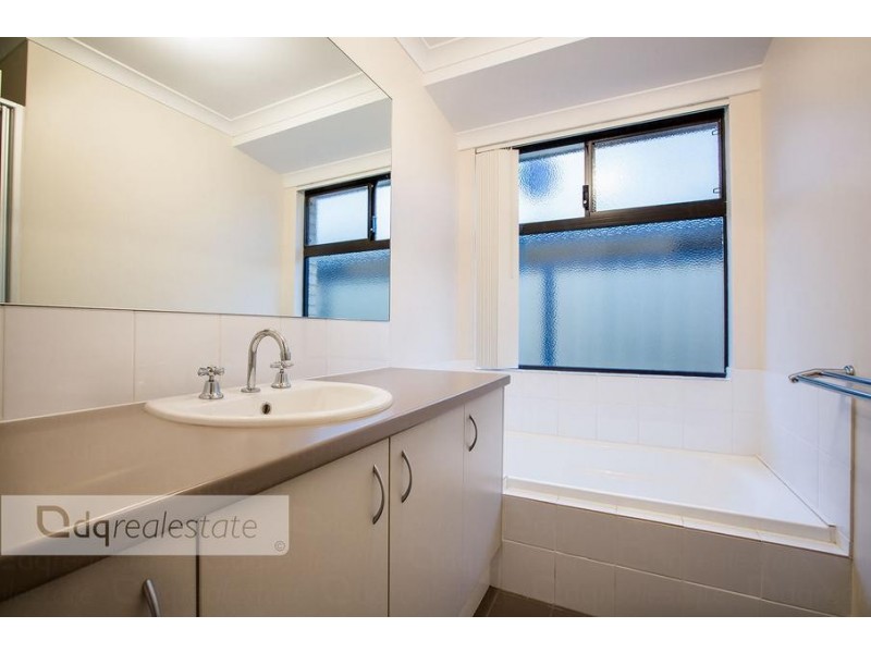 10 Crimson Way, Tapping WA 6065