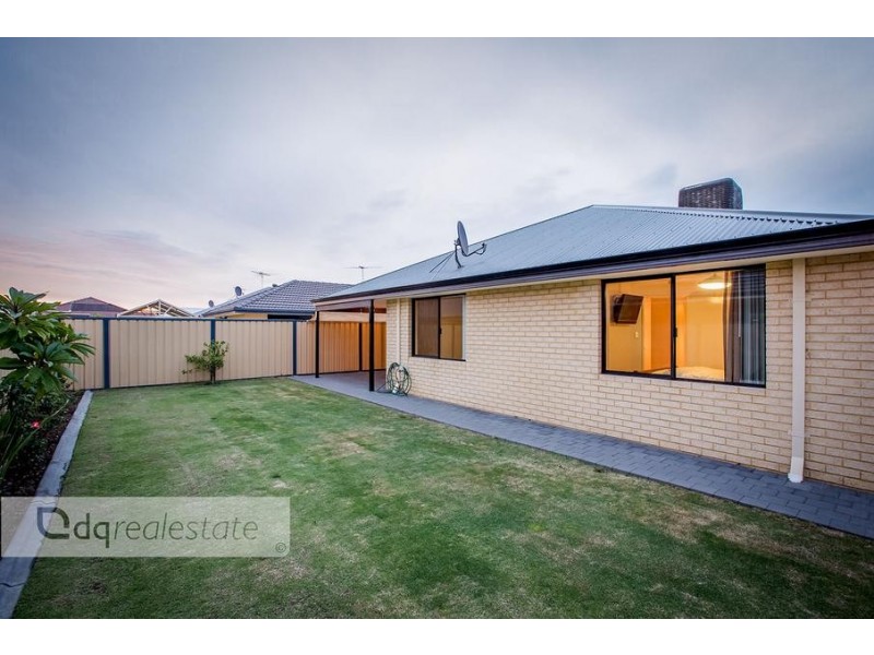 10 Crimson Way, Tapping WA 6065