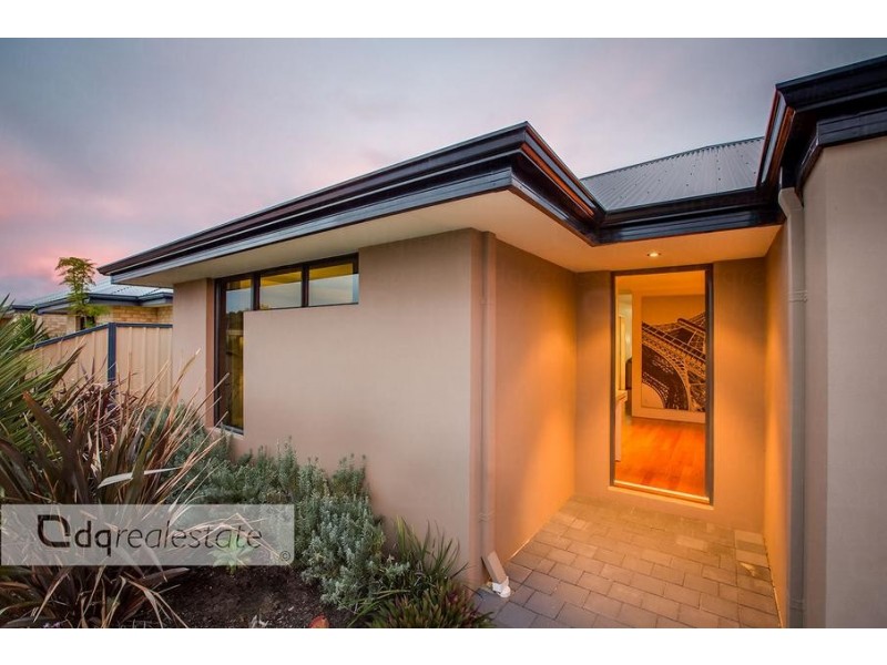 10 Crimson Way, Tapping WA 6065