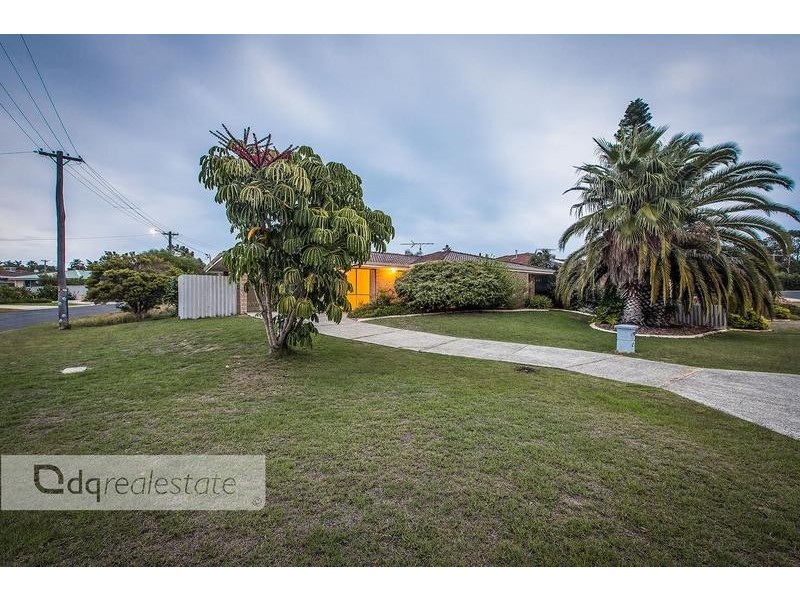 1 Dawn Place, Beldon WA 6027