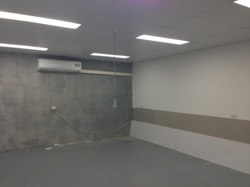 2/58 Discovery Drive, Bibra Lake WA 6163