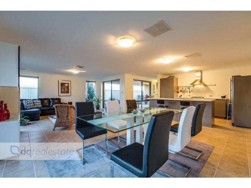 51 Crosthwait Circle, Tapping WA 6065