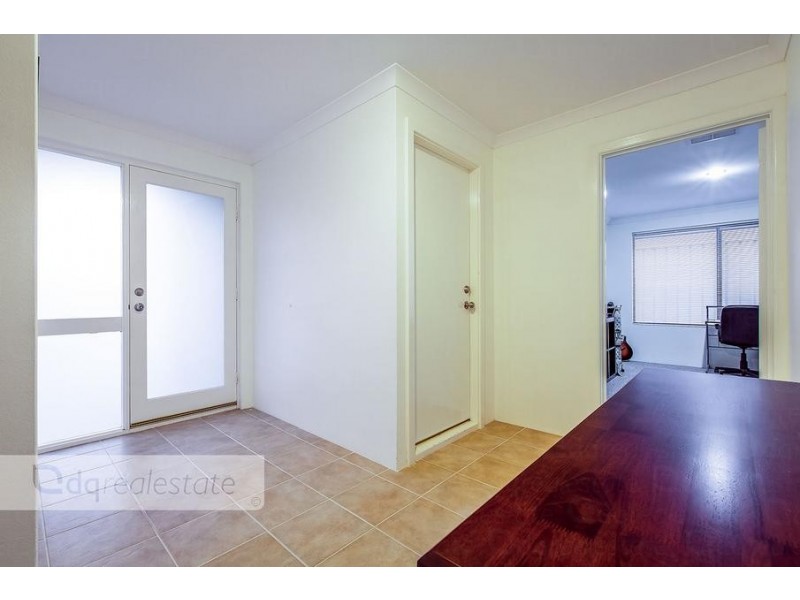 51 Crosthwait Circle, Tapping WA 6065