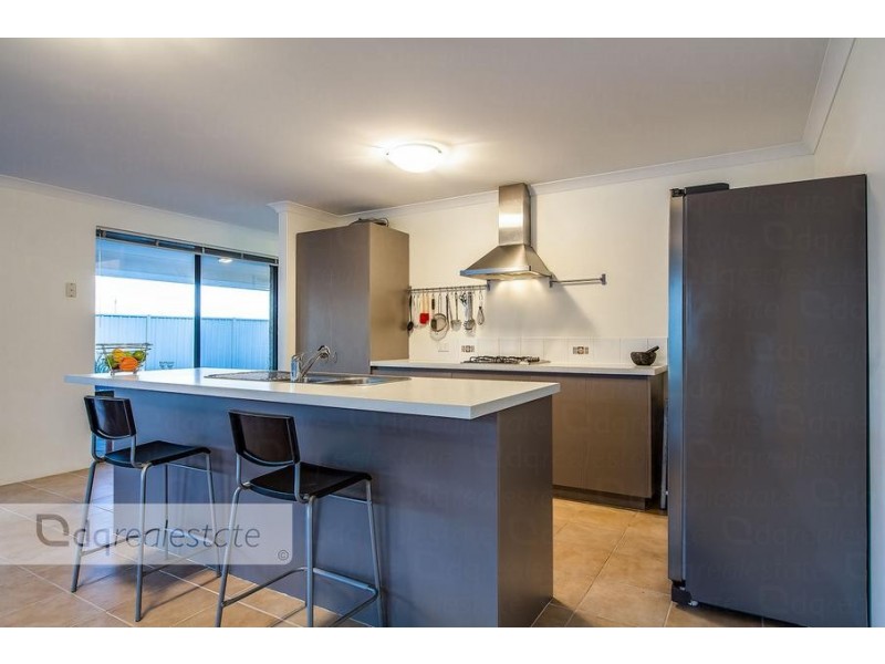 51 Crosthwait Circle, Tapping WA 6065