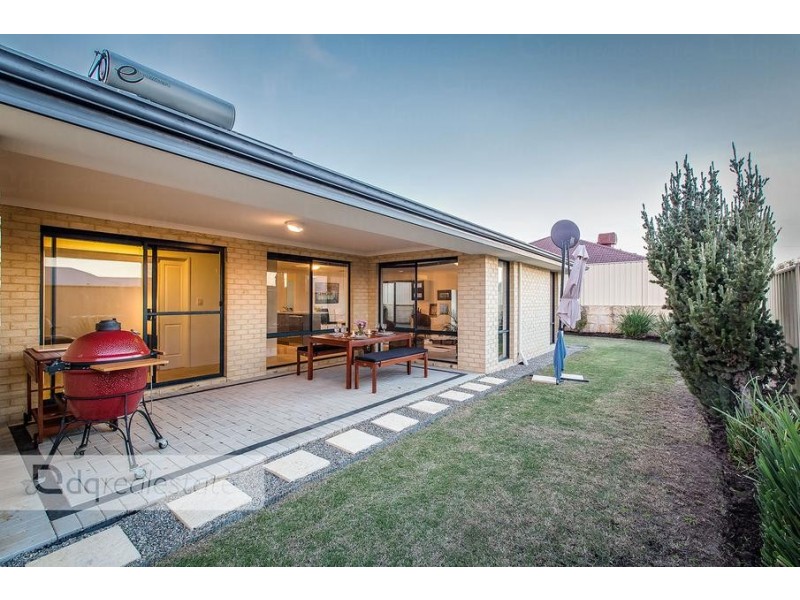 51 Crosthwait Circle, Tapping WA 6065