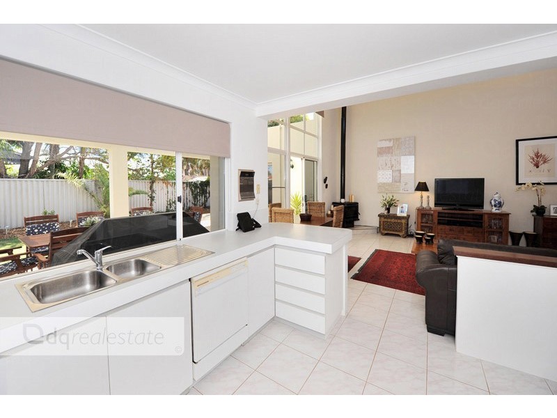 30 Clifton Gardens, Kallaroo WA 6025