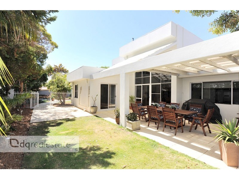 30 Clifton Gardens, Kallaroo WA 6025