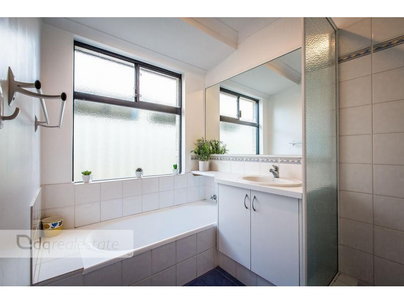 10 Kinta Way, Tapping WA 6065