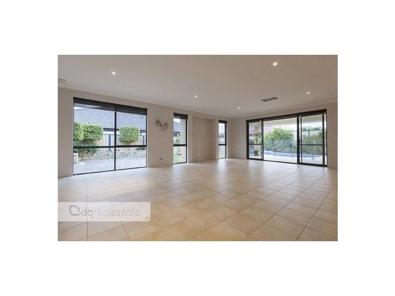 7 Egretta Road, Tapping WA 6065