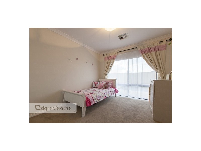 4 Galileo Avenue, Tapping WA 6065