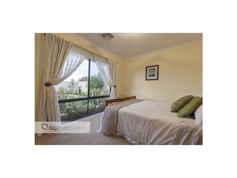 4 Galileo Avenue, Tapping WA 6065