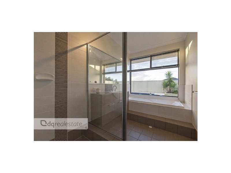 4 Galileo Avenue, Tapping WA 6065