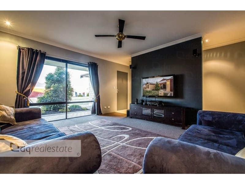 59 Crosthwait Circle, Tapping WA 6065