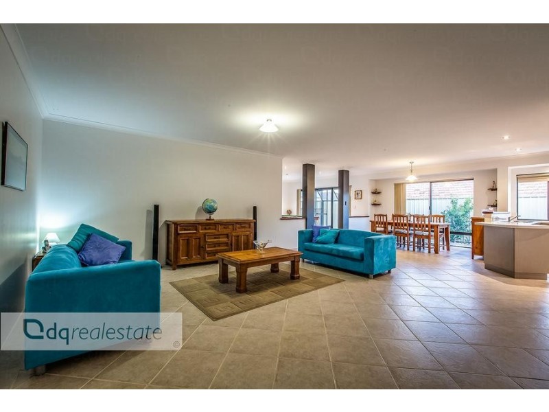 59 Crosthwait Circle, Tapping WA 6065