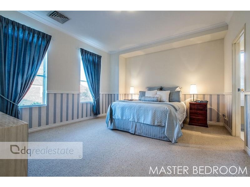 21 Savannah Way, Iluka WA 6028