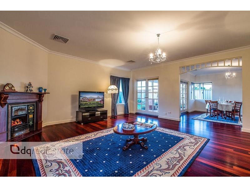 21 Savannah Way, Iluka WA 6028