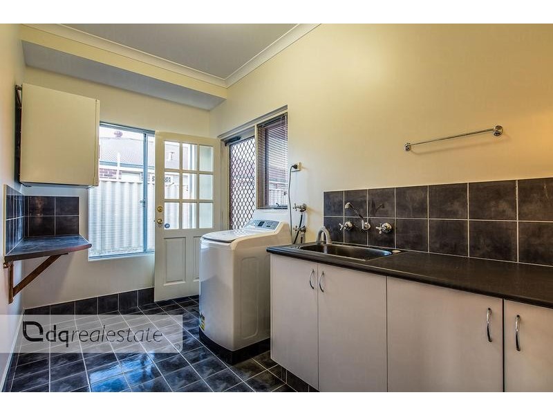 21 Savannah Way, Iluka WA 6028