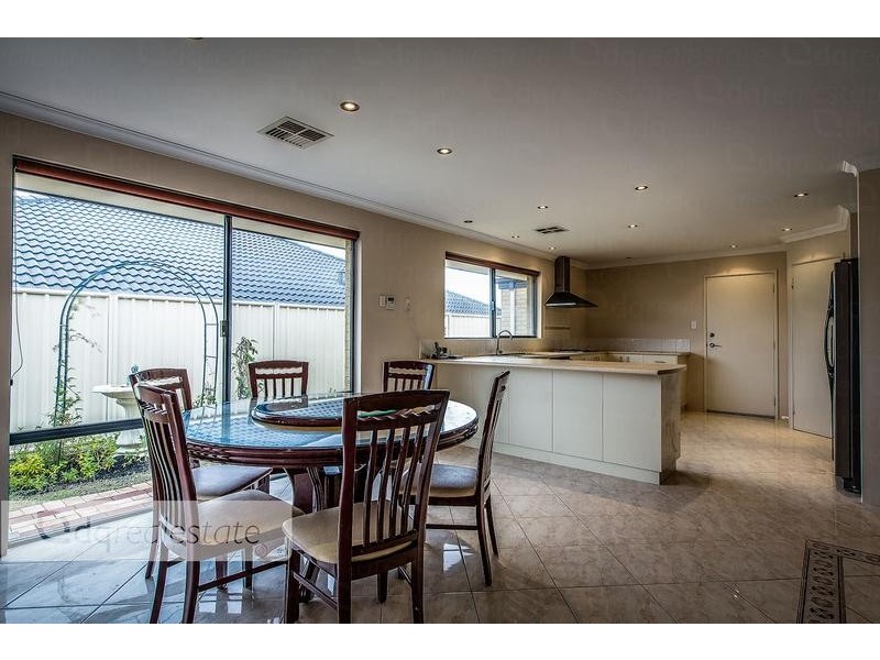 88 Da Vinci Drive, Tapping WA 6065