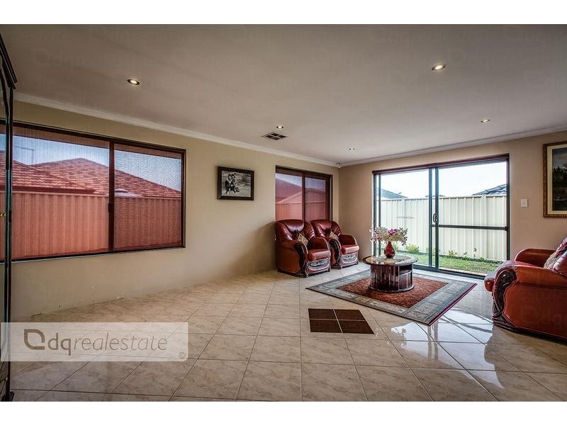 88 Da Vinci Drive, Tapping WA 6065