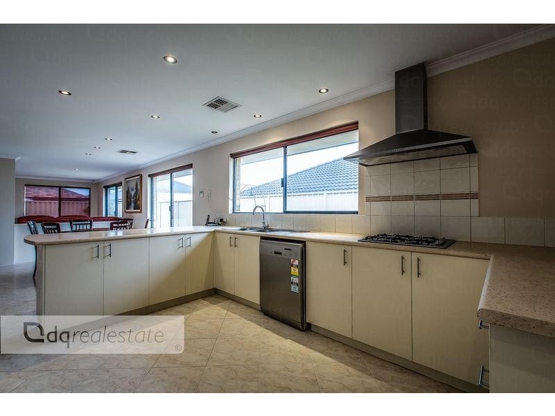 88 Da Vinci Drive, Tapping WA 6065