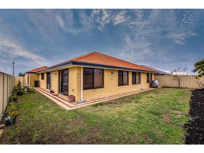 88 Da Vinci Drive, Tapping WA 6065