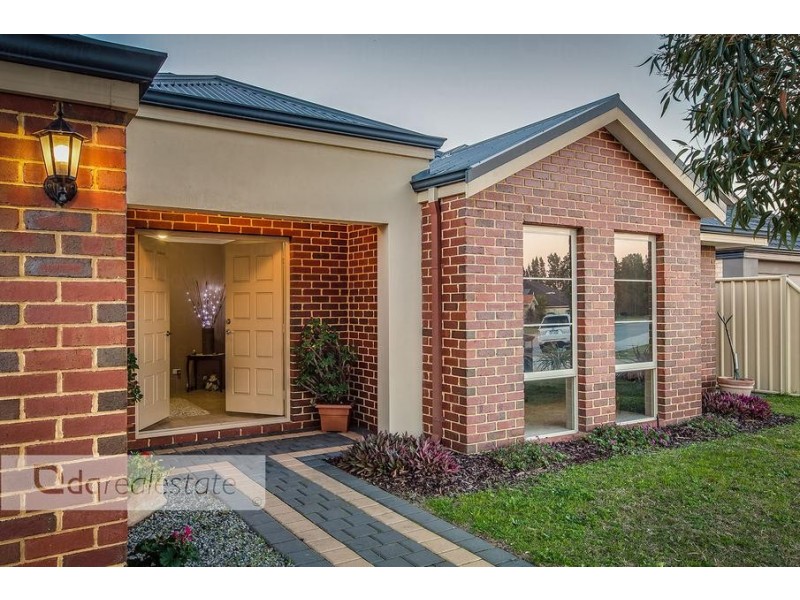 33 Carbine Loop, Banksia Grove WA 6031