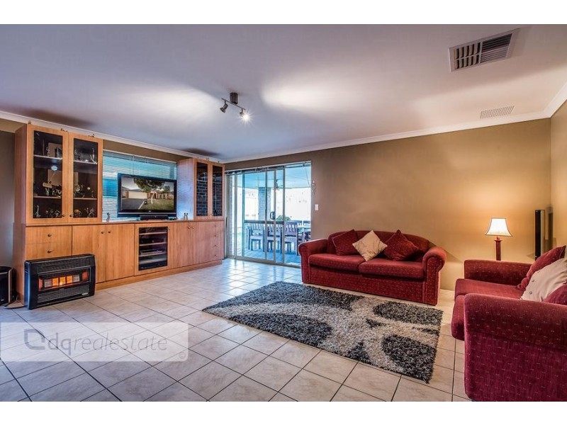 33 Carbine Loop, Banksia Grove WA 6031