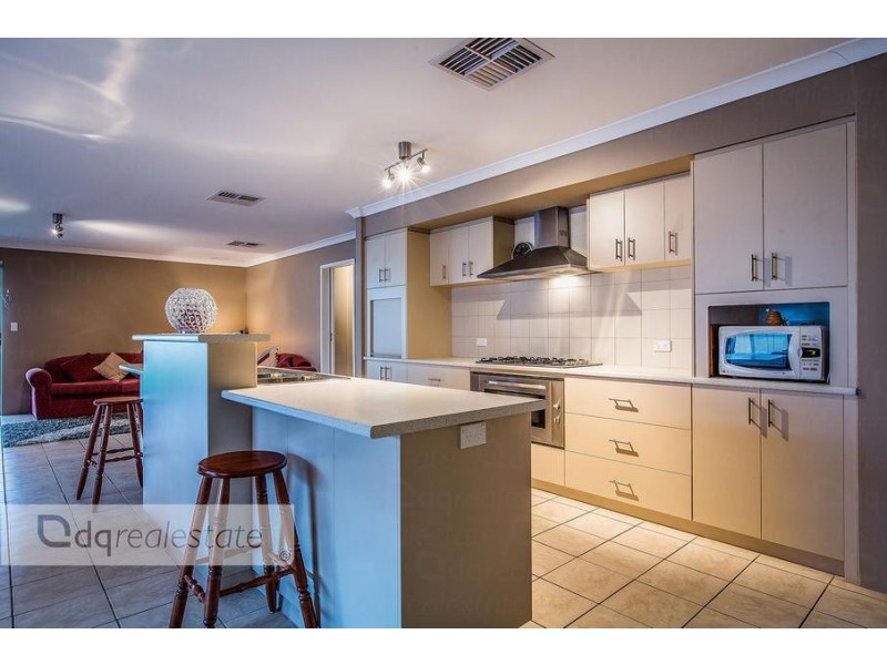 33 Carbine Loop, Banksia Grove WA 6031