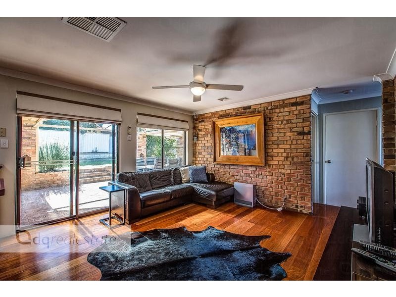 12 Ellis Grove, Woodvale WA 6026