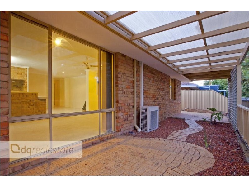 2 Oakland Close, Woodvale WA 6026